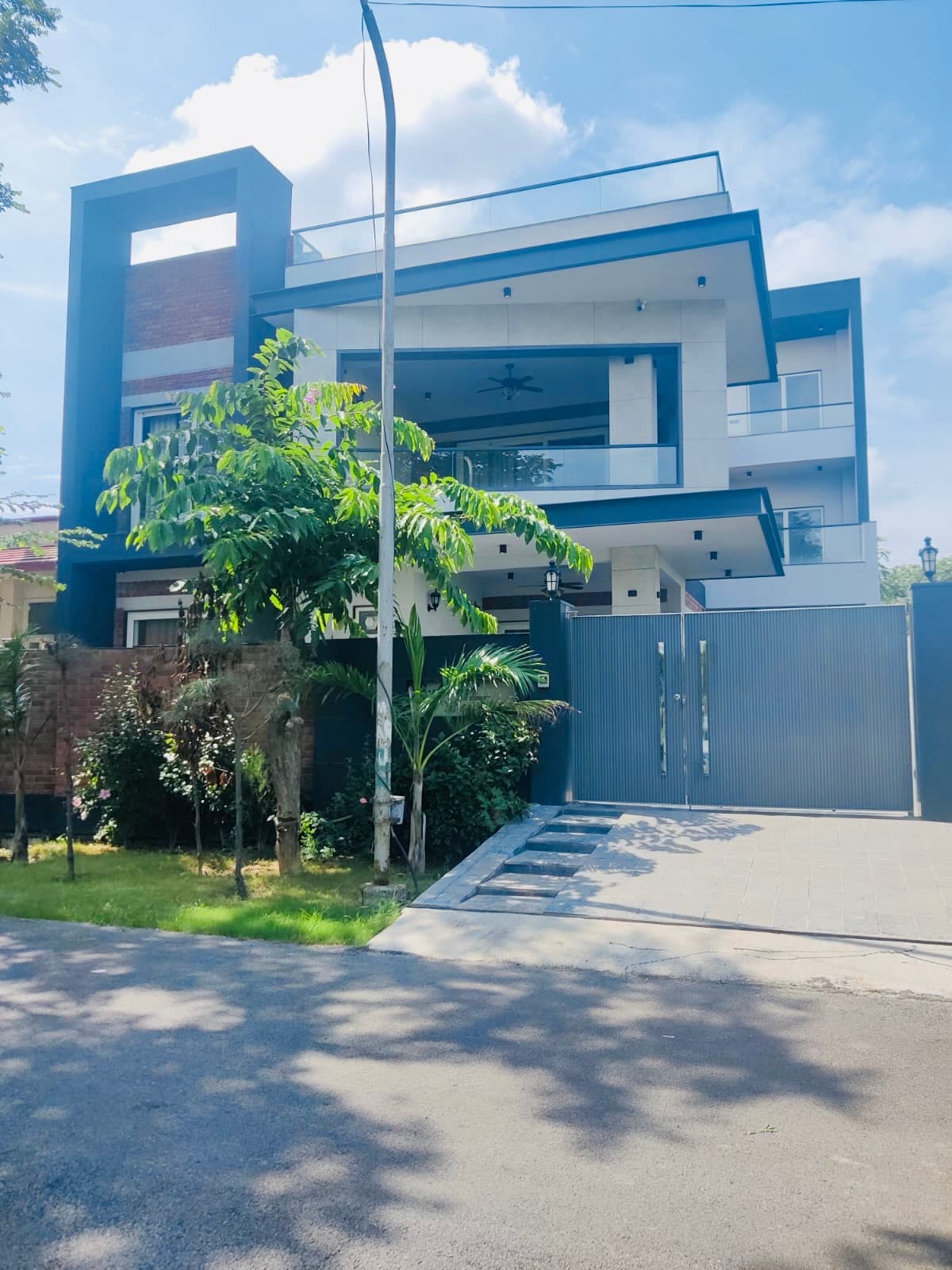 300 MTR SQMT, Sigma I