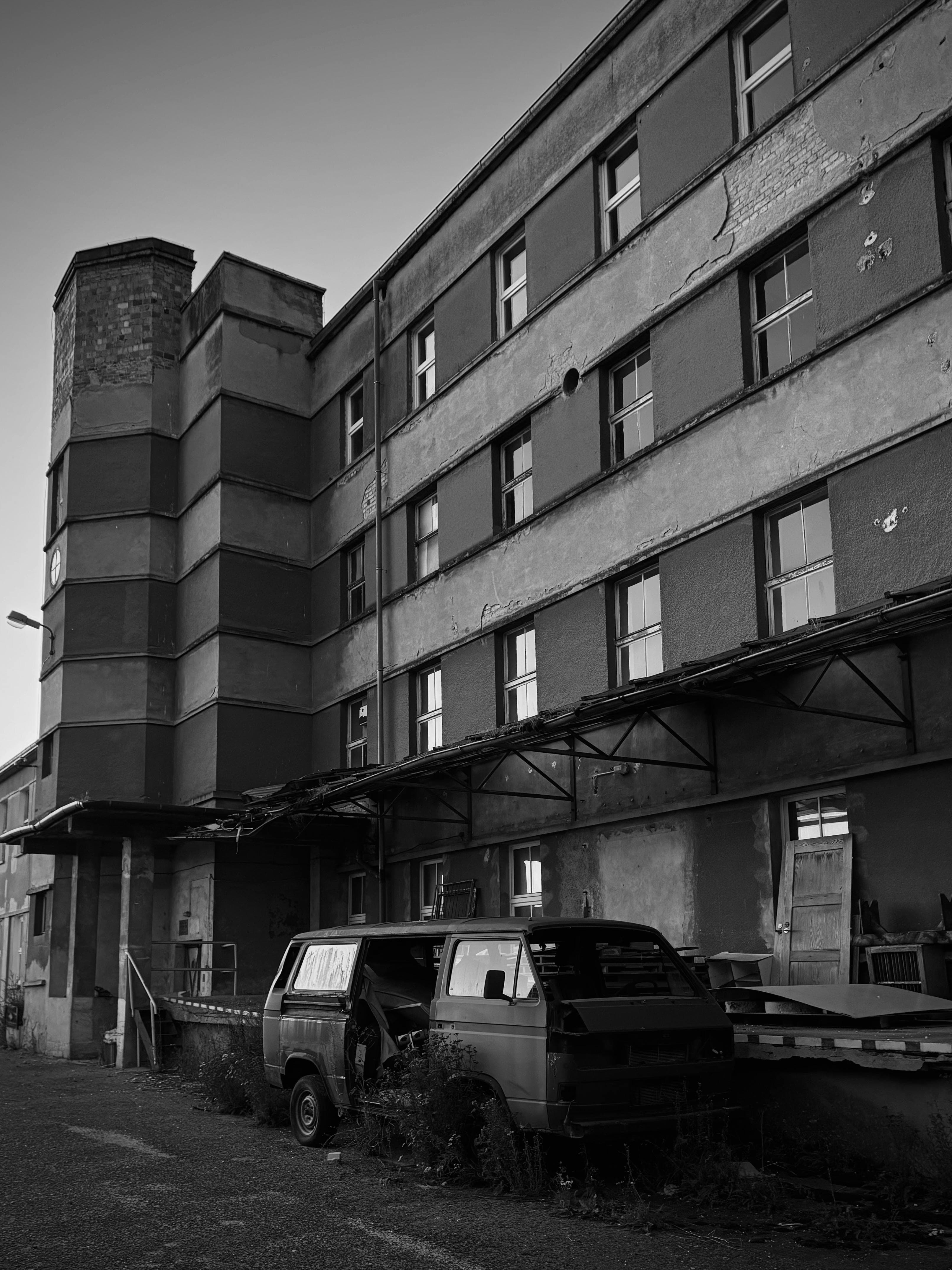 Industrial Warehouse In
Greater Noida